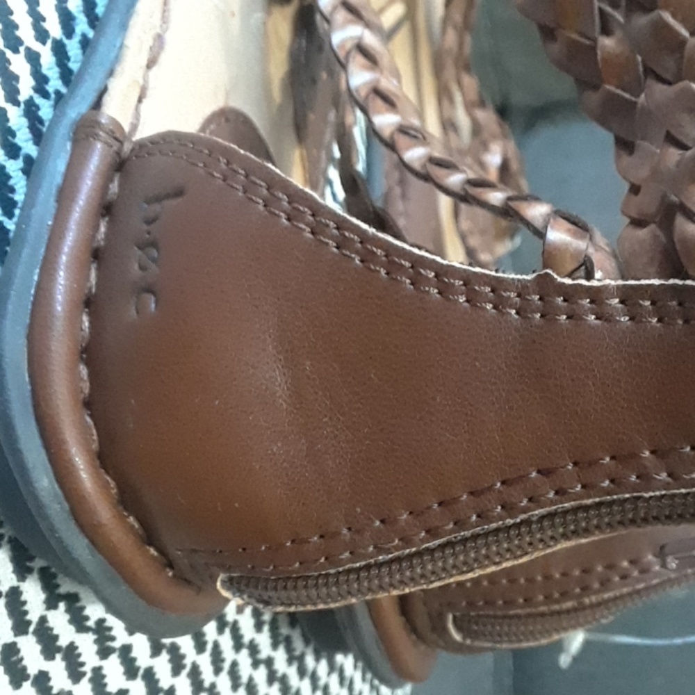 Sandals - Picture 4 of 5